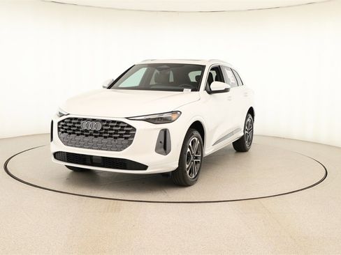 New 2025 Audi Q5 Premium image 12