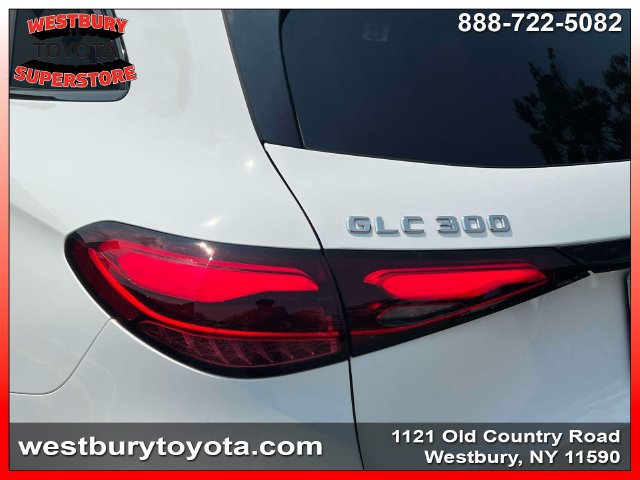 Used 2025 Mercedes-Benz GLC 300 4MATIC image 13