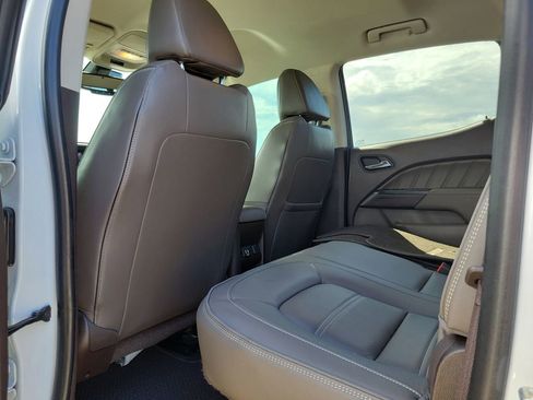 Used 2022 GMC Canyon Denali RWD image 11