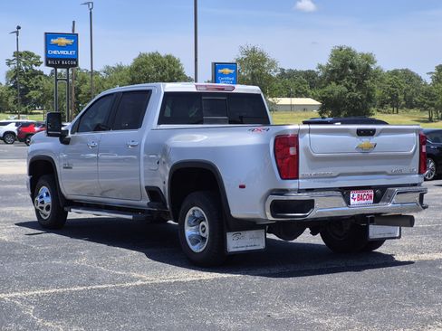 Used 2022 Chevrolet Silverado 3500 LTZ w/ LTZ Texas Edition AWD/4WD image 4