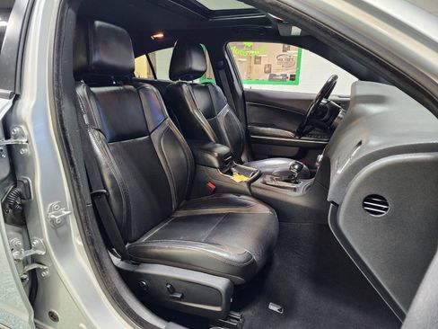 Used 2021 Dodge Charger SXT w/ Leather Interior Group image 24