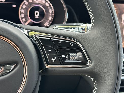 New 2025 Bentley Flying Spur Plug-In Hybrid image 28
