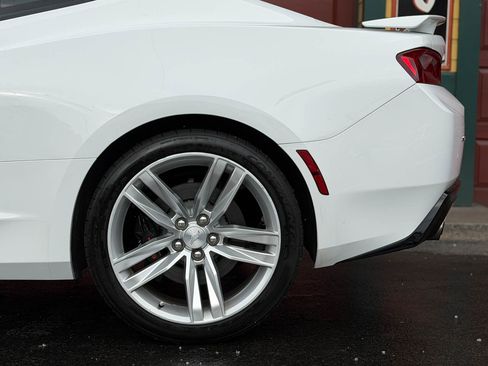 Used 2016 Chevrolet Camaro SS image 36