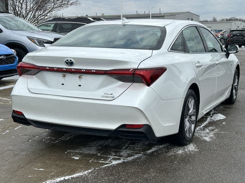 Used 2020 Toyota Avalon XLE image 7