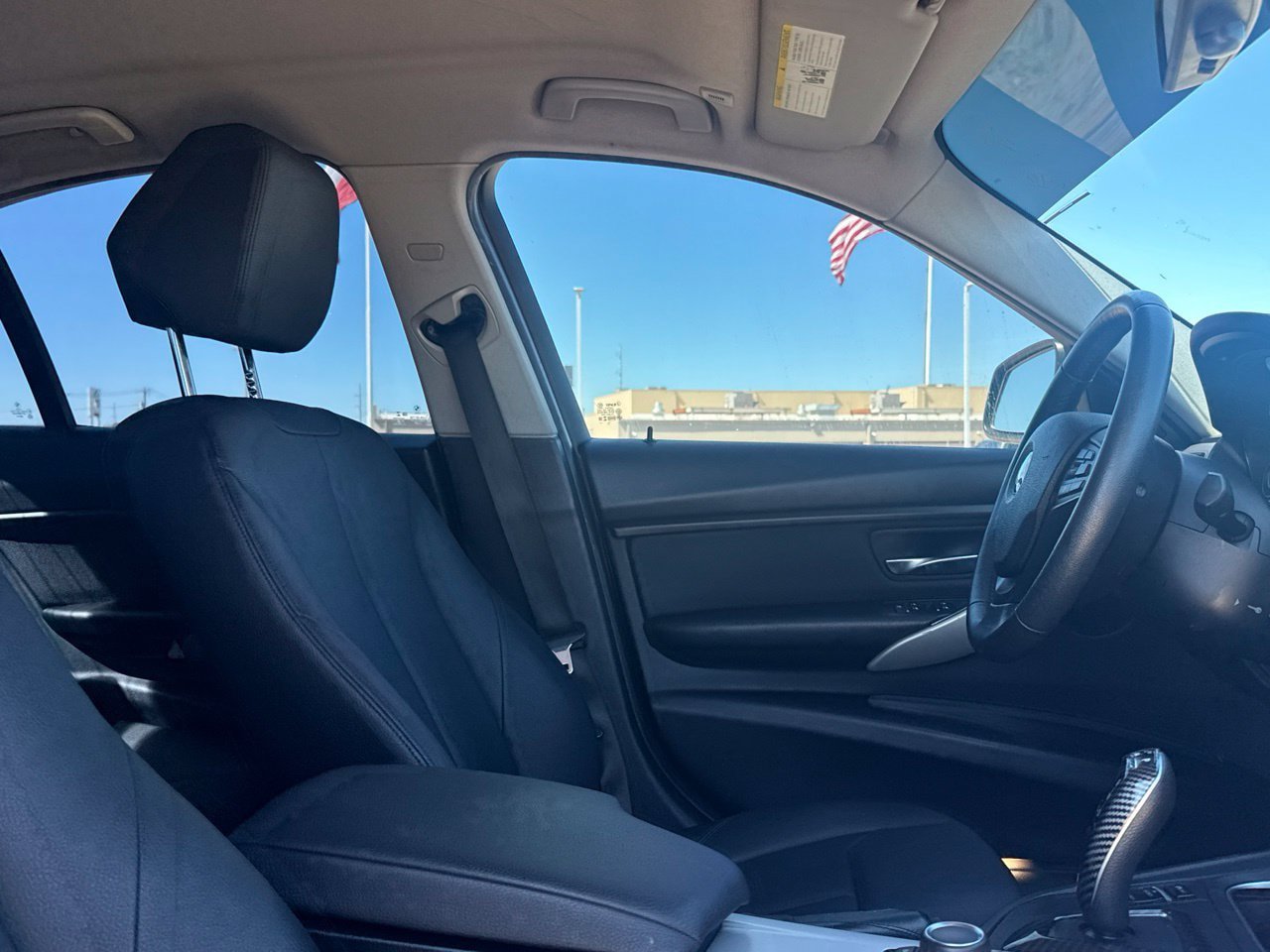 Used 2018 BMW 320i xDrive Sedan AWD/4WD image 31