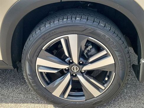 Certified 2021 Nissan Rogue SL image 13