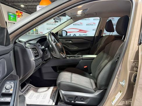 Used 2025 Nissan Rogue SV image 14