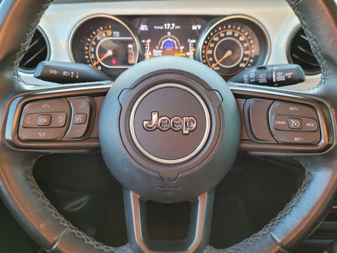 Used 2021 Jeep Wrangler Islander image 23