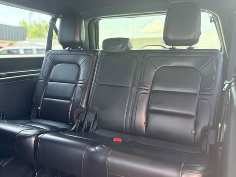Used 2021 Lincoln Navigator L Reserve AWD/4WD image 17