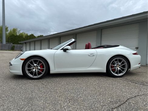 Used 2015 Porsche 911 Carrera S RWD image 2