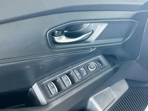 Used 2025 Honda Accord SE image 12