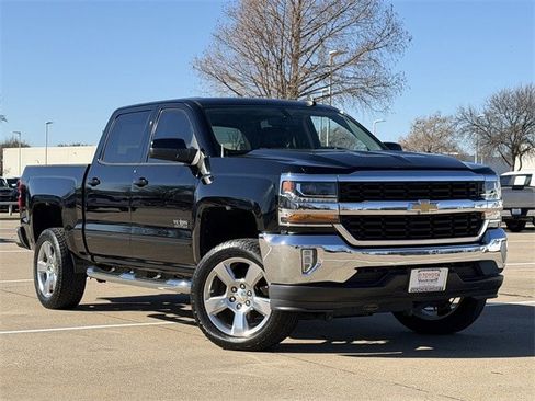 Used 2017 Chevrolet Silverado 1500 LT w/ Texas Edition image 2