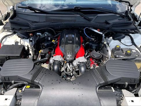 Used 2021 Maserati Ghibli Trofeo RWD image 9