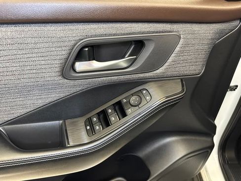 Certified 2023 Nissan Rogue SV AWD/4WD image 21