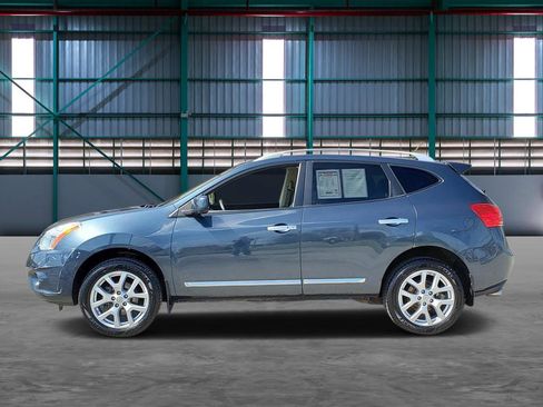 Used 2012 Nissan Rogue SL image 2