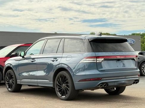 Used 2025 Lincoln Aviator Reserve w/ Jet Appearance Package AWD/4WD image 39