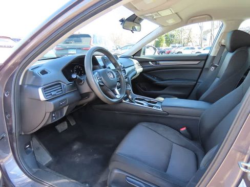 Used 2019 Honda Accord LX image 2