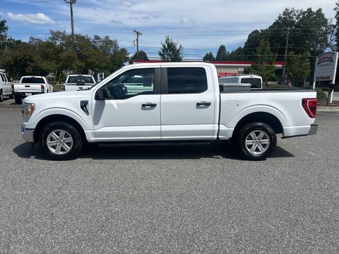 Used 2022 Ford F150 XLT w/ Trailer Tow Package image 2