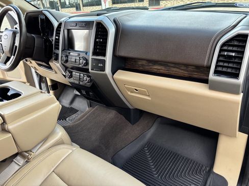 Used 2019 Ford F150 Lariat image 15
