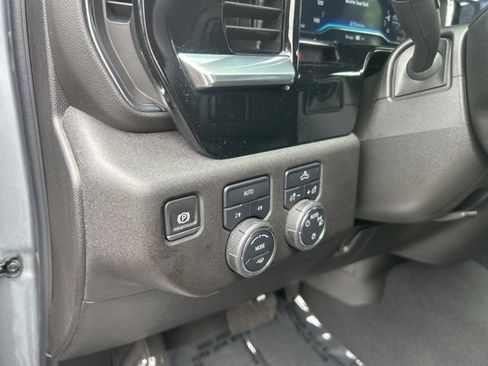 Used 2024 Chevrolet Silverado 1500 LT AWD/4WD image 10