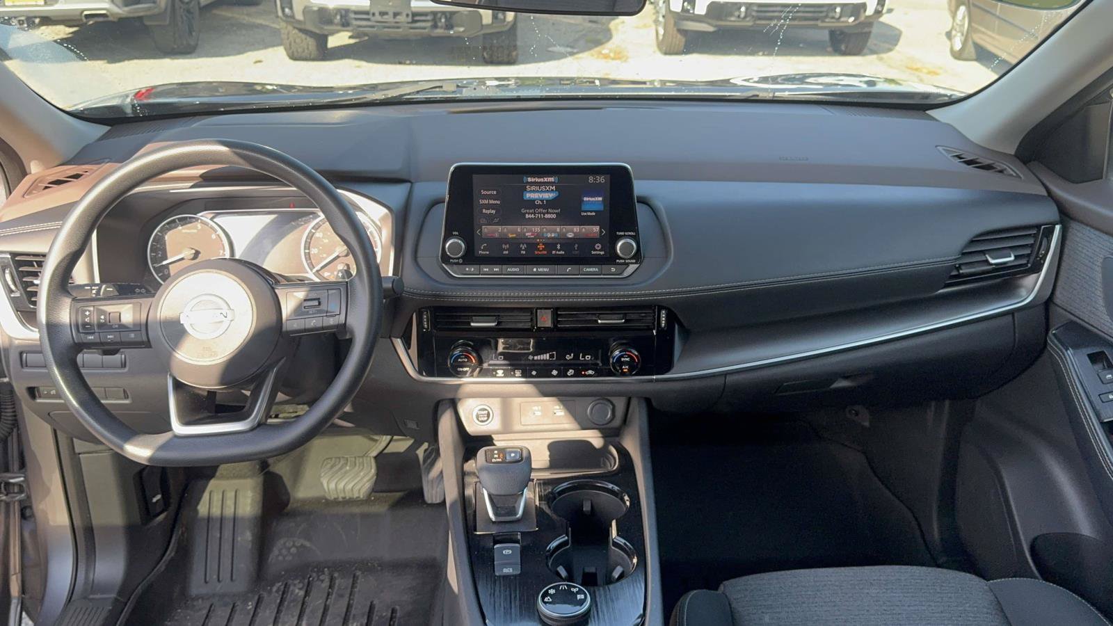 Used 2021 Nissan Rogue SV AWD/4WD image 12