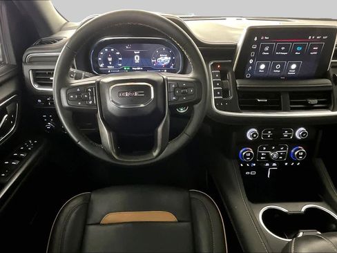 Used 2023 GMC Yukon AT4 AWD/4WD image 6