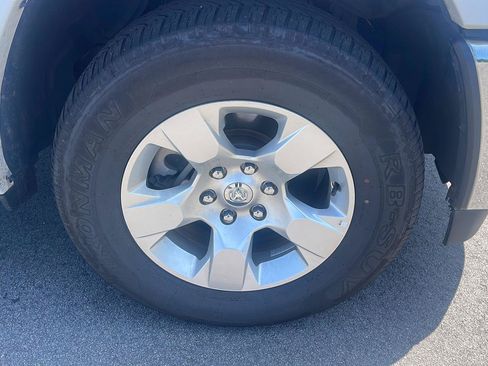 Used 2025 RAM 1500 Big Horn AWD/4WD image 9