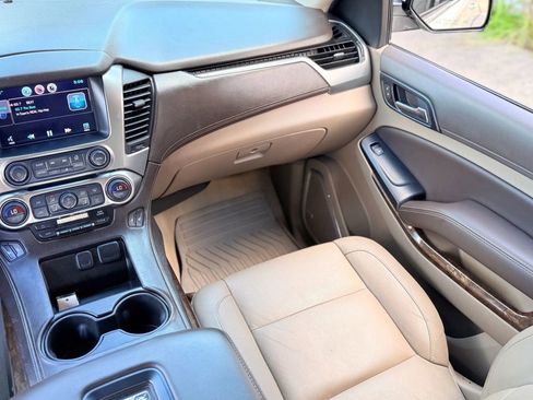 Used 2015 Chevrolet Tahoe LT w/ Luxury Package RWD image 18