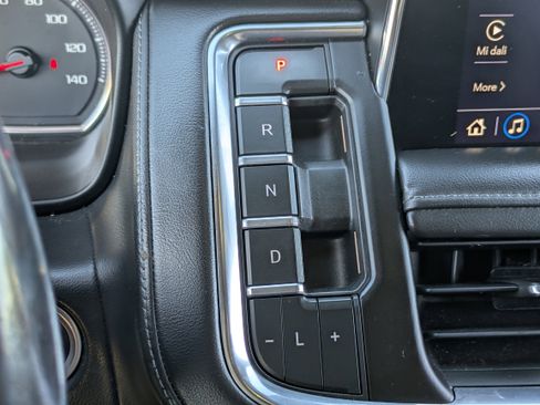 Used 2021 Chevrolet Tahoe Z71 image 28