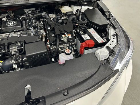 Used 2025 Toyota Corolla LE image 65