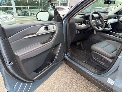 New 2026 Ford Explorer Active w/ Active Comfort Package AWD/4WD image 12
