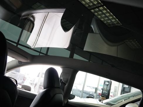 Used 2022 Tesla Model Y Performance image 15