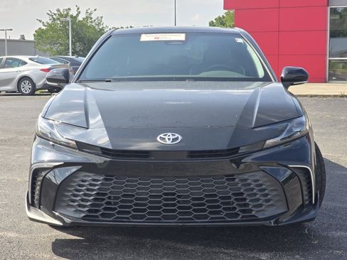 Certified 2025 Toyota Camry SE FWD image 11