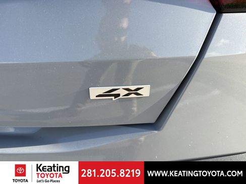 Used 2024 Kia Sorento S image 10