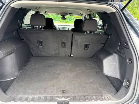 Used 2023 Chevrolet Equinox LT AWD/4WD image 19