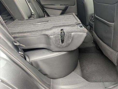 Used 2024 Nissan Rogue SL w/ SL Premium Package image 23