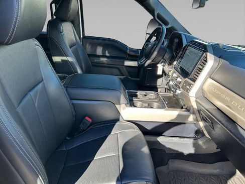 Certified 2022 Ford F250 Lariat w/ Lariat Value Package image 15