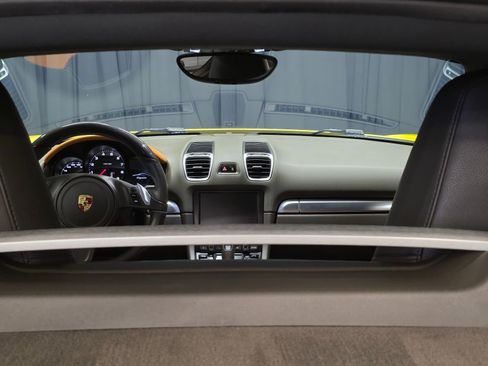 Used 2015 Porsche Cayman image 40