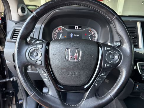 Used 2016 Honda Pilot Touring image 13