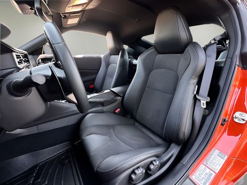 Used 2024 Nissan Z Performance w/ Heritage Edition RWD image 6