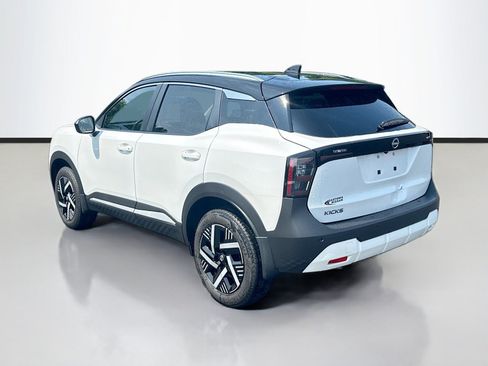Used 2026 Nissan Kicks SV FWD image 5