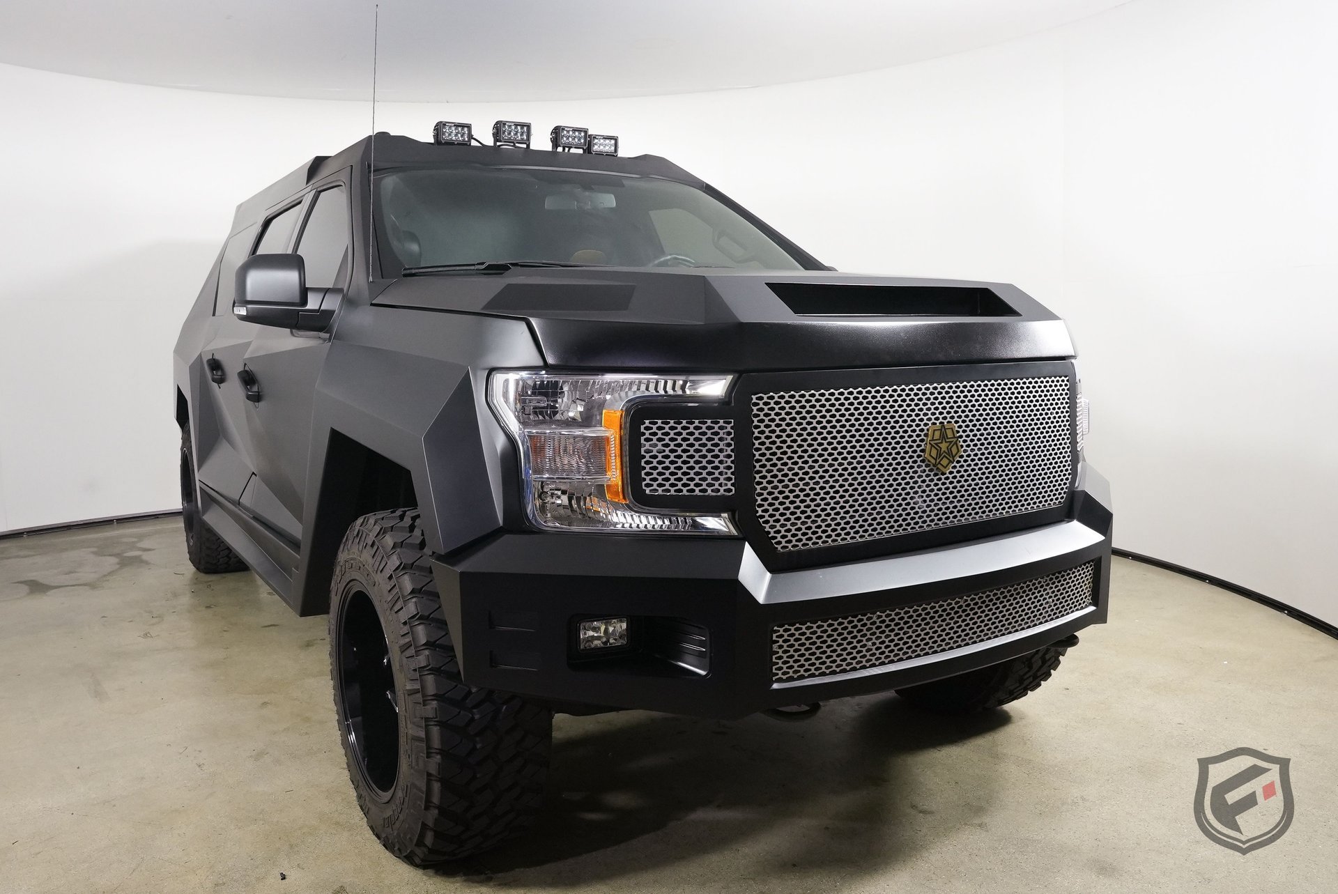 Used 2018 Ford F150 XLT w/ Equipment Group 302A Luxury AWD/4WD image 2