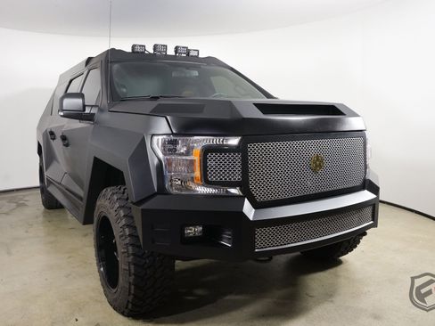 Used 2018 Ford F150 XLT w/ Equipment Group 302A Luxury image 2