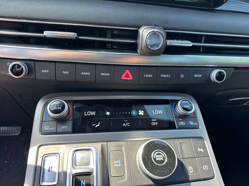 Used 2024 Hyundai Palisade Calligraphy FWD image 20