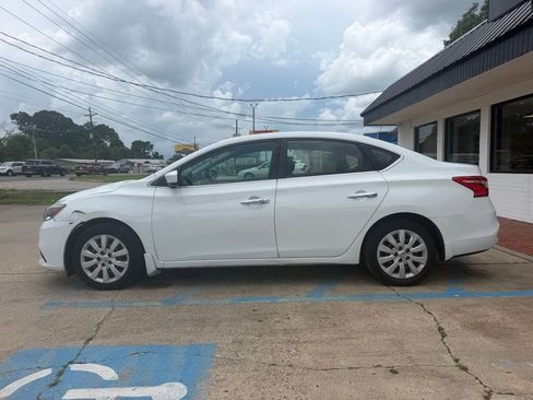 Used 2017 Nissan Sentra SV FWD image 5
