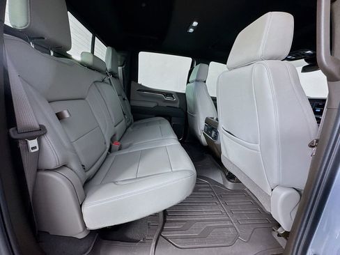 Used 2025 GMC Sierra 1500 SLT w/ SLT Premium Plus Package image 30