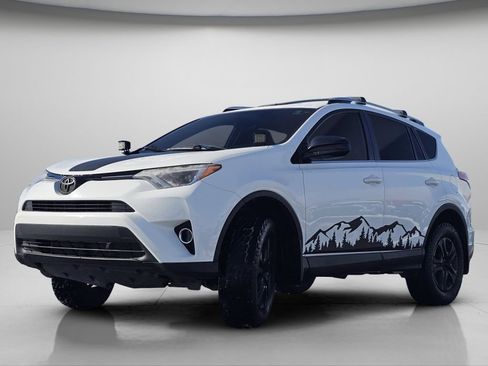 Used 2016 Toyota RAV4 LE image 19