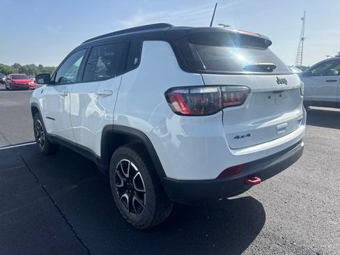 Used 2025 Jeep Compass Trailhawk AWD/4WD image 5
