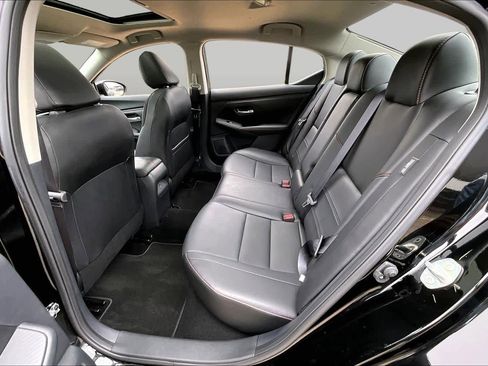 Used 2025 Nissan Sentra SR w/ SR Premium Package FWD image 20