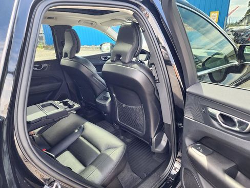 Used 2019 Volvo XC60 T5 Momentum w/ Premium Package AWD/4WD image 29